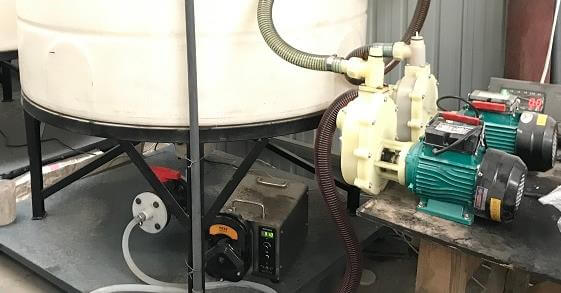 減水劑母液合成解決方案 融柏WG600L工業(yè)蠕動(dòng)泵